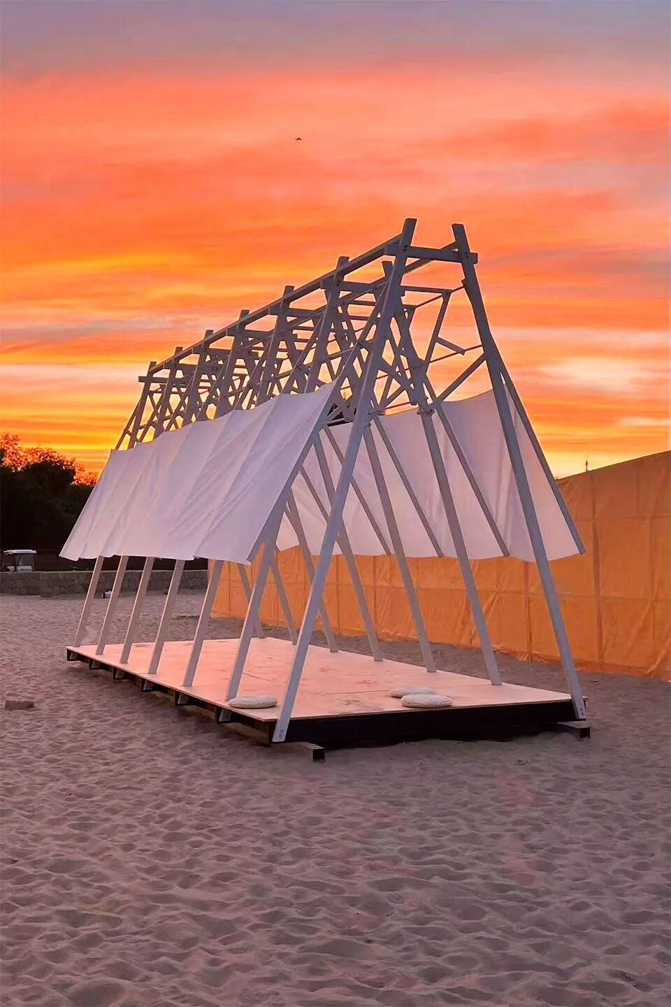 island creature installation by beats architects